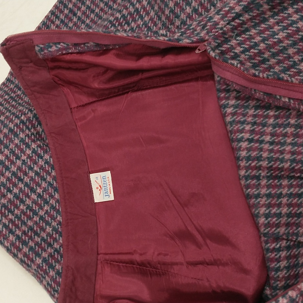 Jantzen Vintage Wool Set Cardigan Sweater Plaid Check Skirt Plum 60s Classic - Picture 8 of 8